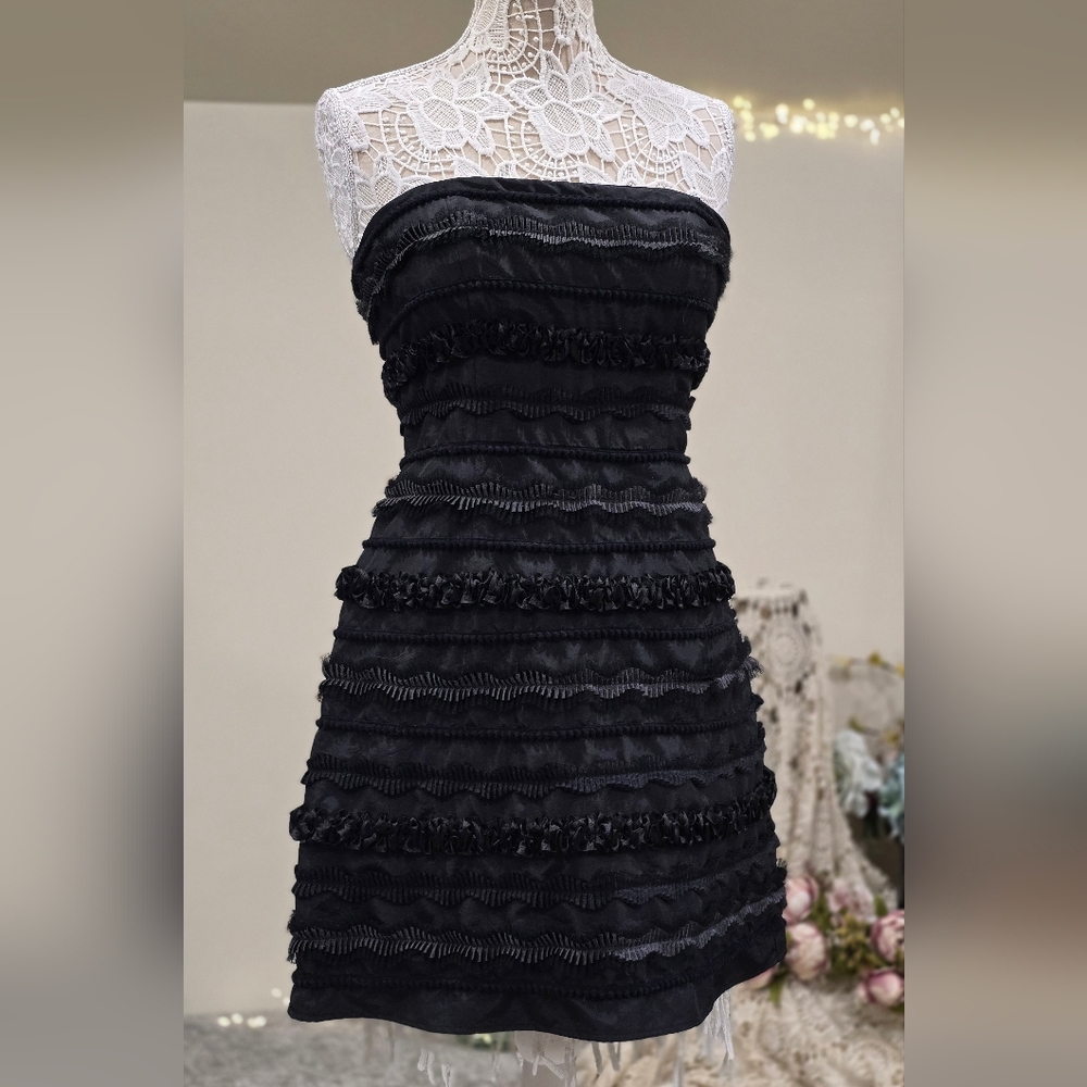 LAUNDRY By Shelli Segal Textured Ruffle Cocktail Mini Dress Sz 6
